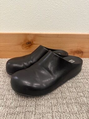 Fitflop Black Leather Clog Mules